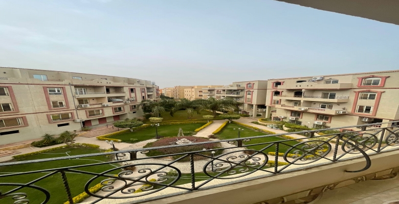 شقه للبيع فى الشيخ زايد