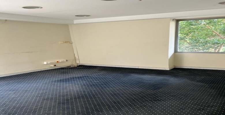 مقر بنك سابق -امام جنينة الاسماك في الزمالك /  Former bank headquarters located in front of the Fish Garden in Zamalek