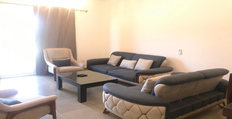 شاليه للايجار في أمواج .Chalet for rent in Amwaj