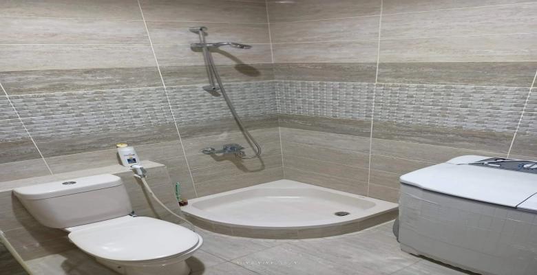 شقة للايجار فى الزمالك شارع محمود عزمي 400م | algomhoria