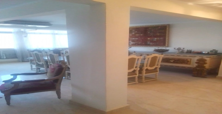 شقة للبيع في الجزيرة الوسطي - الزمالك / An apartment for sale in Al-Jazeera Al-Wustaa - Zamalek