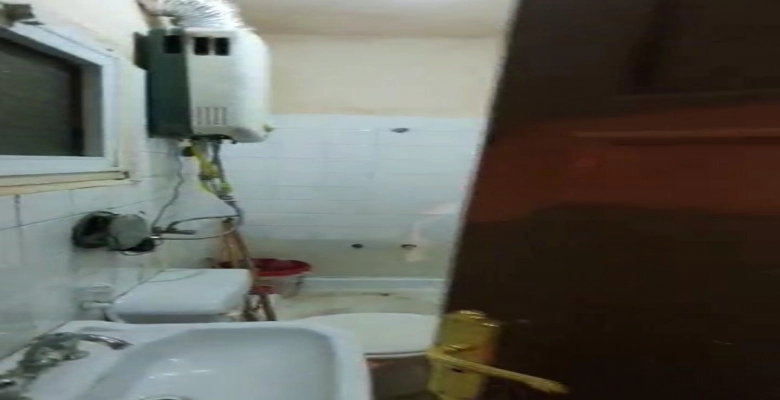 شقة للايجار في شارع بدر الدين بالدقي 3 غرف