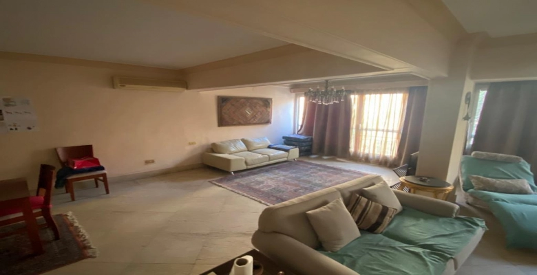 شقة للايجار بشارع يثرب - المهندسين /