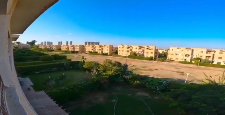 شاليه للايجار دور ثاني علوي بمارينا الساحل الشمالي منطقه ٣١ / A second floor chalet is available for rent in Marina - North coast, in Zone 31