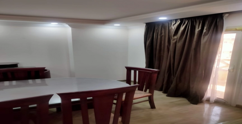 شقة للبيع بشارع شهاب أمام مدرسة الأوقاف - المهندسين / An apartment for sale on Shahab Street in front of Al Awqaf School - Mohandeseen