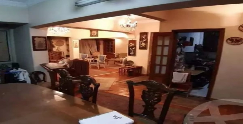 شقة للبيع بشارع قاسم - الدقي / Apartment for sale in Qassem street - Dokki