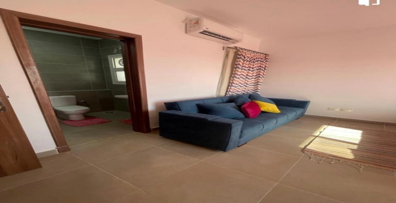 شاليه للايجار بقرية أمواج - الساحل الشمالي / A chalet is available for rent in Amwaj Village - North Coast