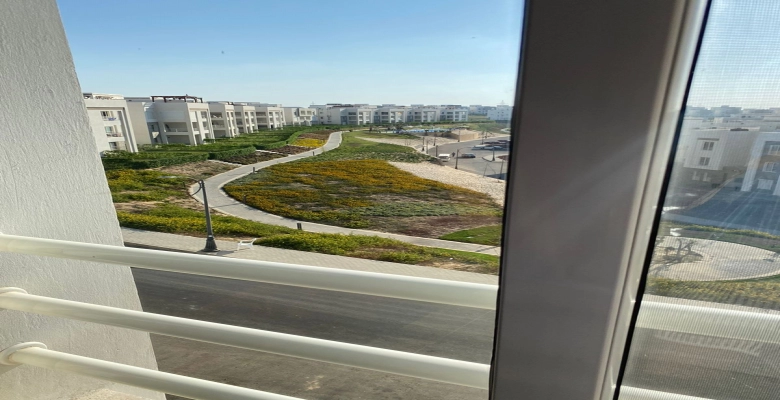 شاليه للايجار بقرية أمواج - الساحل الشمالي / A chalet is available for rent in Amwaj Village - North Coast