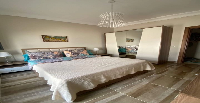 شاليه للايجار في لافيستا راس الحكمة - / A chalet for rent in La Vista ras Al Hikma -