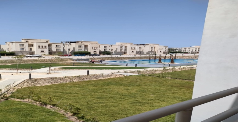 شاليه للايجار فى امواج - الساحل الشمالي / A Chalet for rent in Amwaj - North Coast