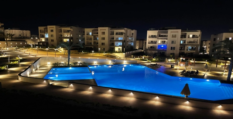 شاليه للايجار في أمواج - الساحل الشمالي / A chalet is available for rent in Amwaj - North Coast