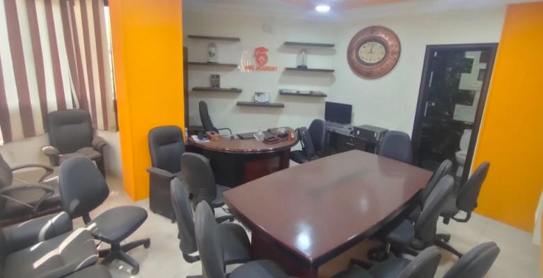 شقة للبيع  شارع أمين الرافعي - الدقي /algomhoria