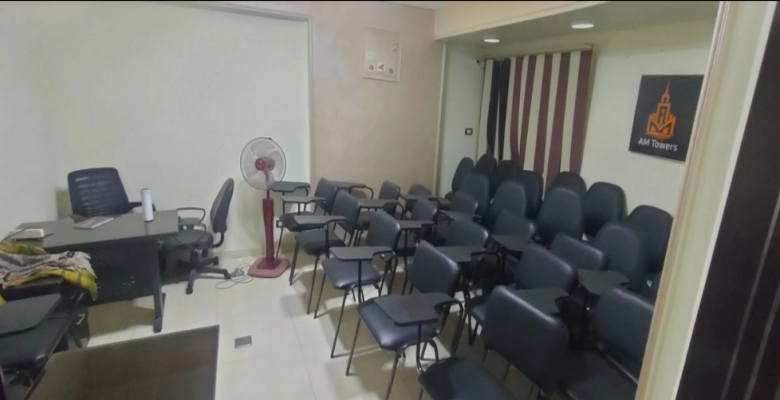 شقة للبيع  شارع أمين الرافعي - الدقي /algomhoria