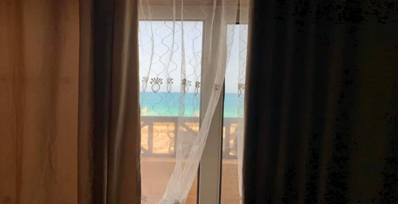 شاليه استديو للايجار في لازوردي باي - الساحل الشمالي /  A studio chalet is available for rent in Lazurde Bay, North Coast