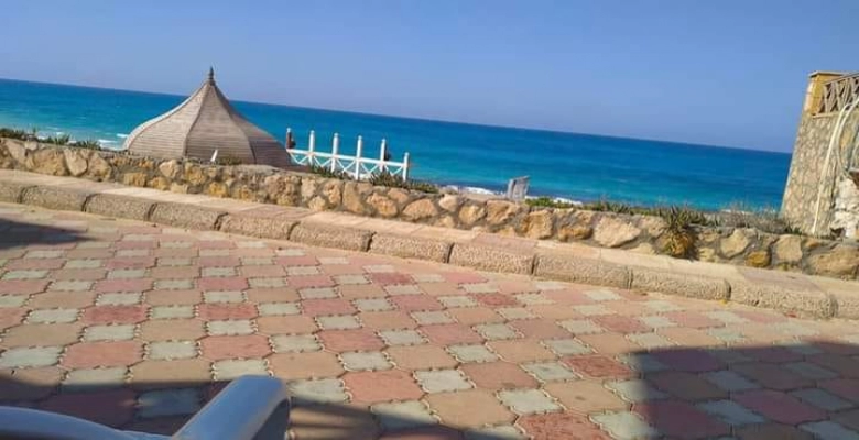 شاليه استديو للايجار في لازوردي باي - الساحل الشمالي /  A studio chalet is available for rent in Lazurde Bay, North Coast