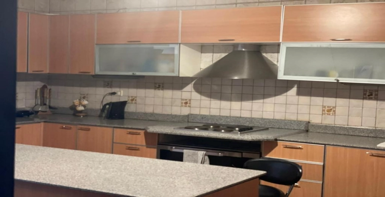 شقة للبيع في جاردن سيتي - شارع ابن كثير | Algomhoria