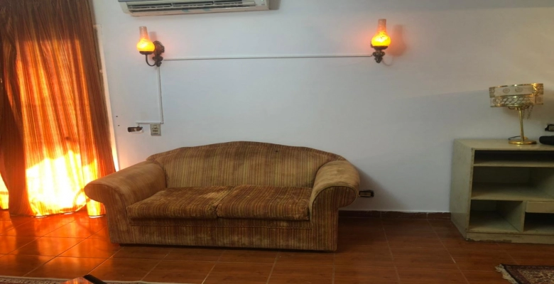 شقة للايجار علي شارع شهاب الرئيسي بالمهندسين.Apartment for rent on the main Shehab Street in Mohandiseen