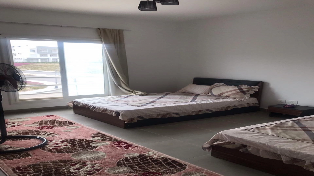 بنتهاوس للايجار في امواج 3غرف