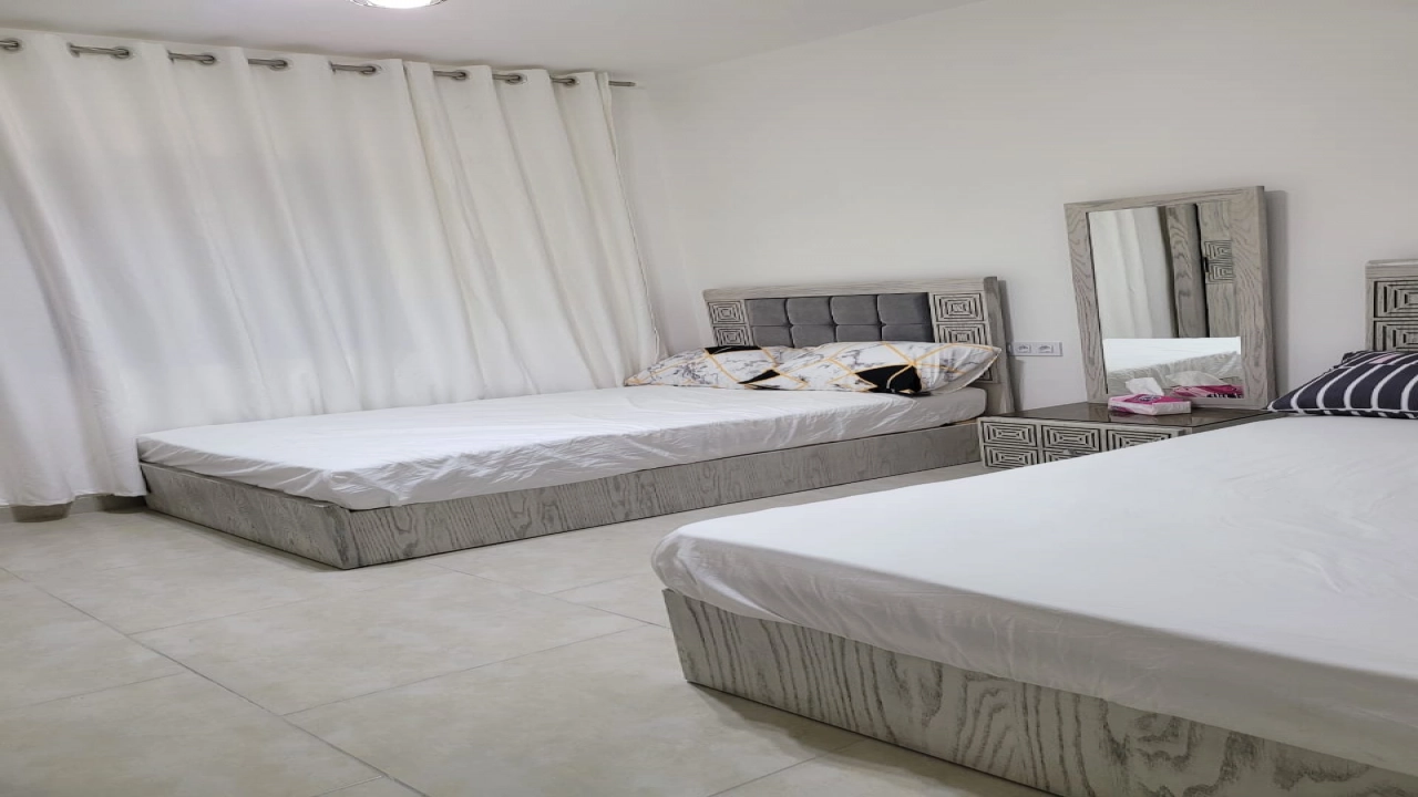 شالية 2 غ للايجار-- في جيريك (مراسي ) -- الساحل الشمالي