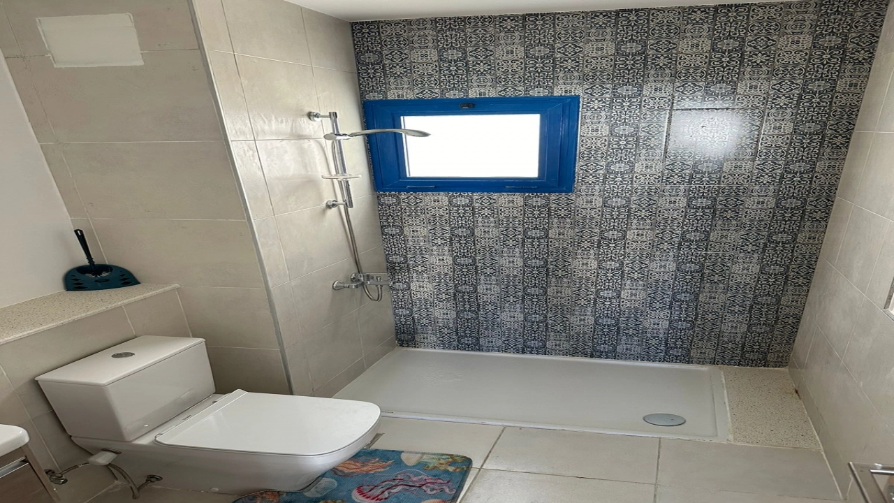 شالية 2 غرفة للايجار - بالساحل الشمالي - مراسي ( جريك )