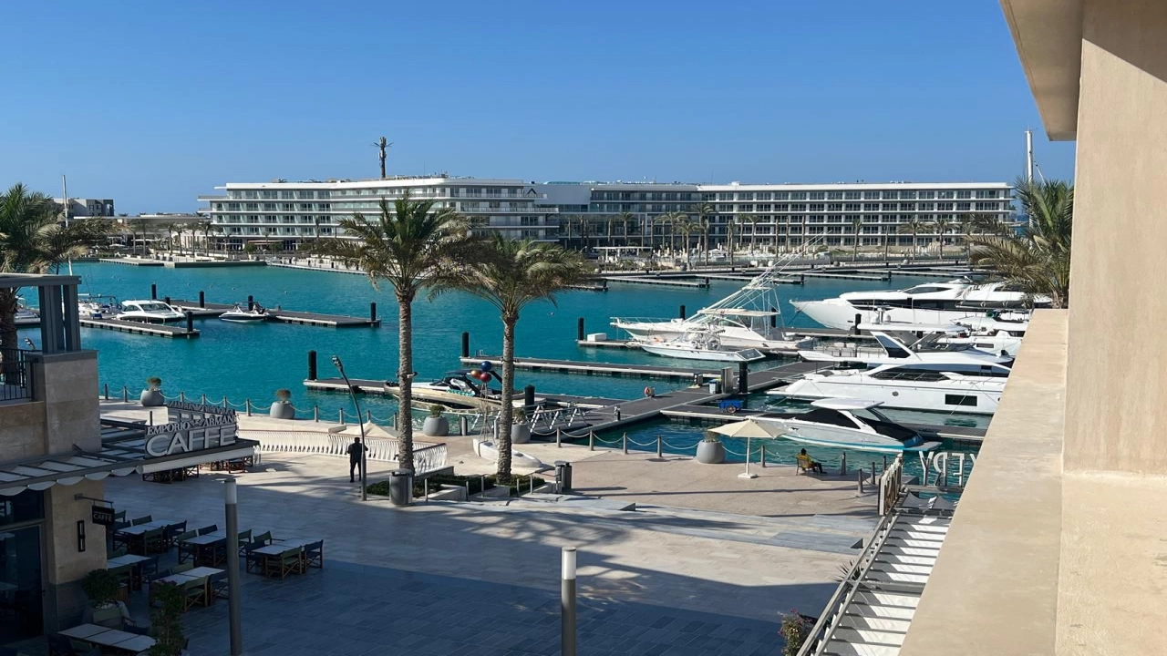 شاليه للايجار فى مراسي  مارينا الساحل الشمالي غرفتين