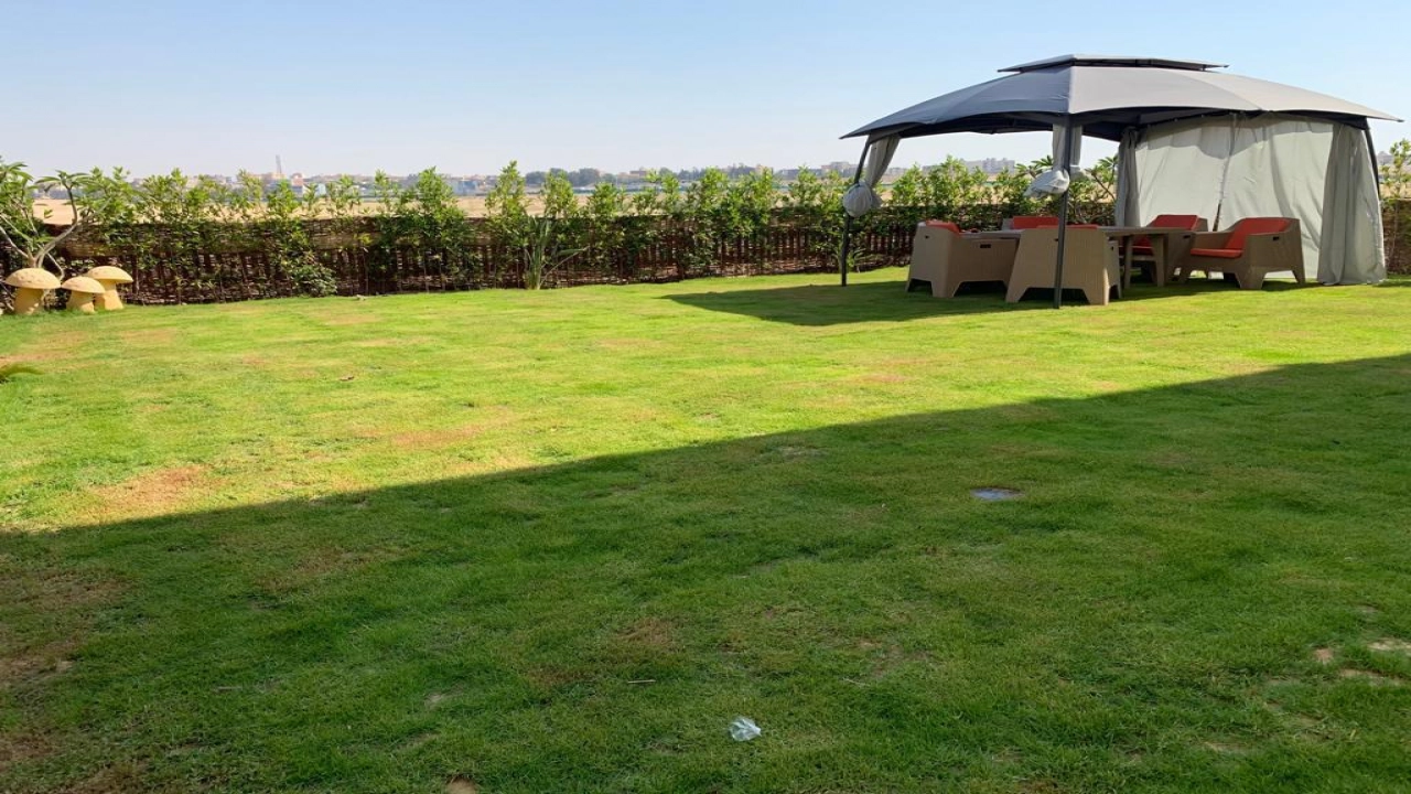 توينهاوس للايجار و البيع  - في الساحل الشمالي - بمراسي ( بلانكا )