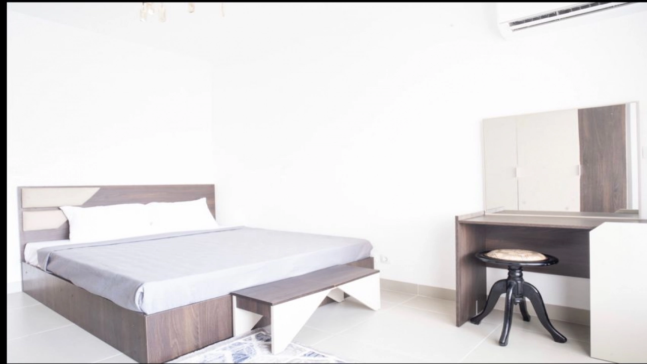 بنتهوس 2 غرفة للأيجار بالساحل الشمالي قرية مراسي