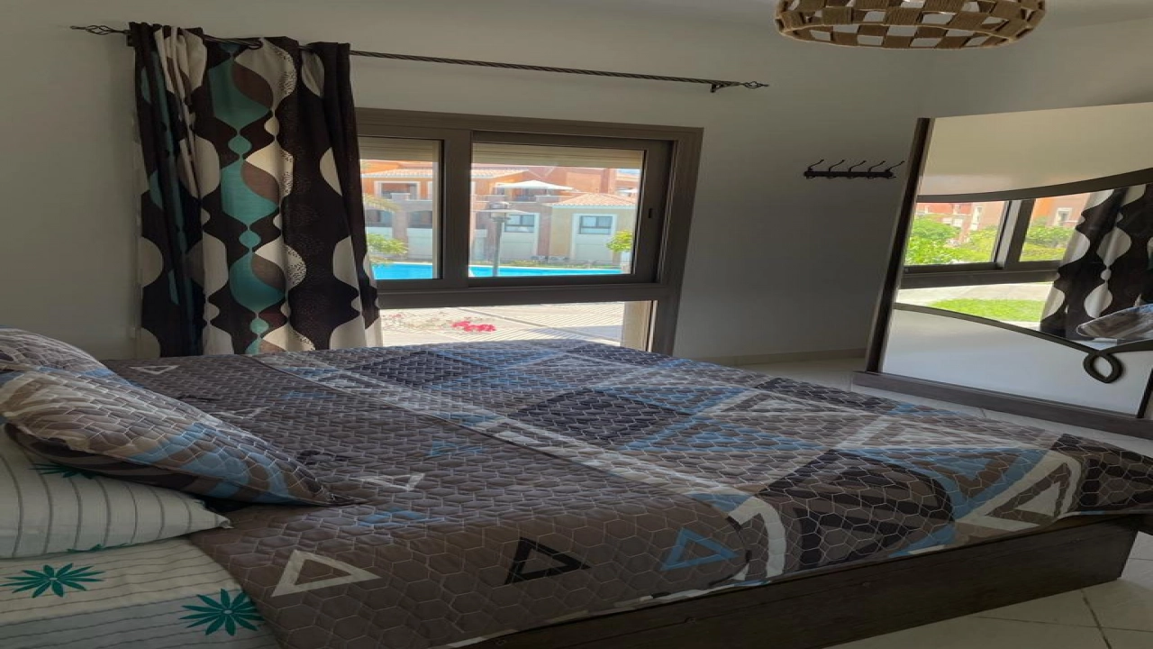 شالية 3غرفة للأيجار بالساحل الشمالي بقرية مراسي (فيردي)