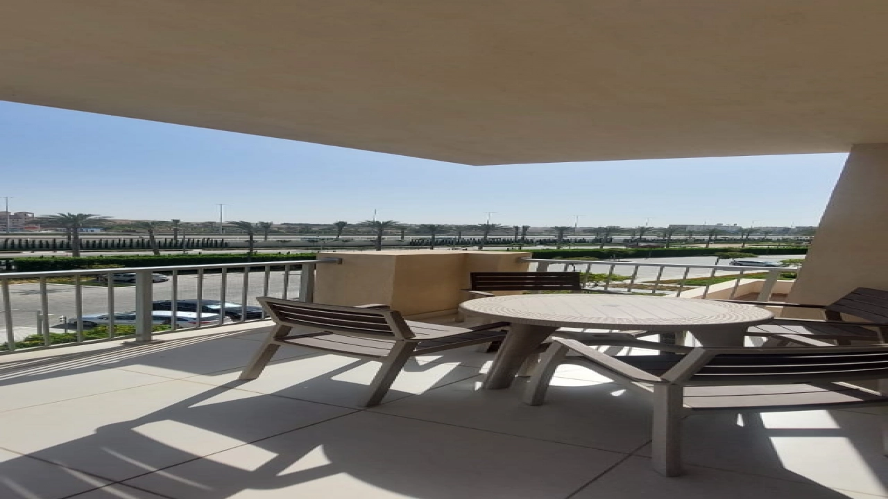 شاليه للايجار 2 غرفة فى مراسي مارينا 2 الساحل الشمالي