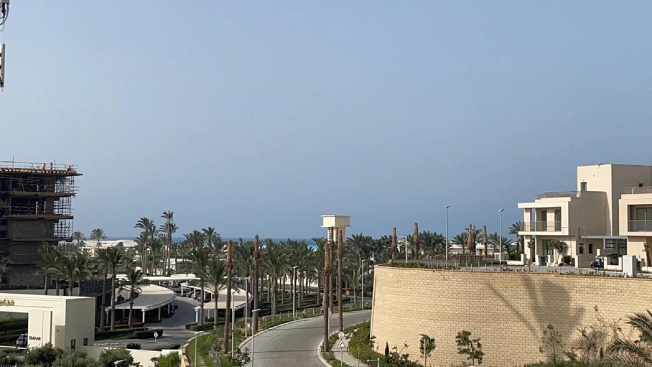 شالية 3 غرف للأيجار بالساحل الشمالي بقرية مراسي(فيردي)