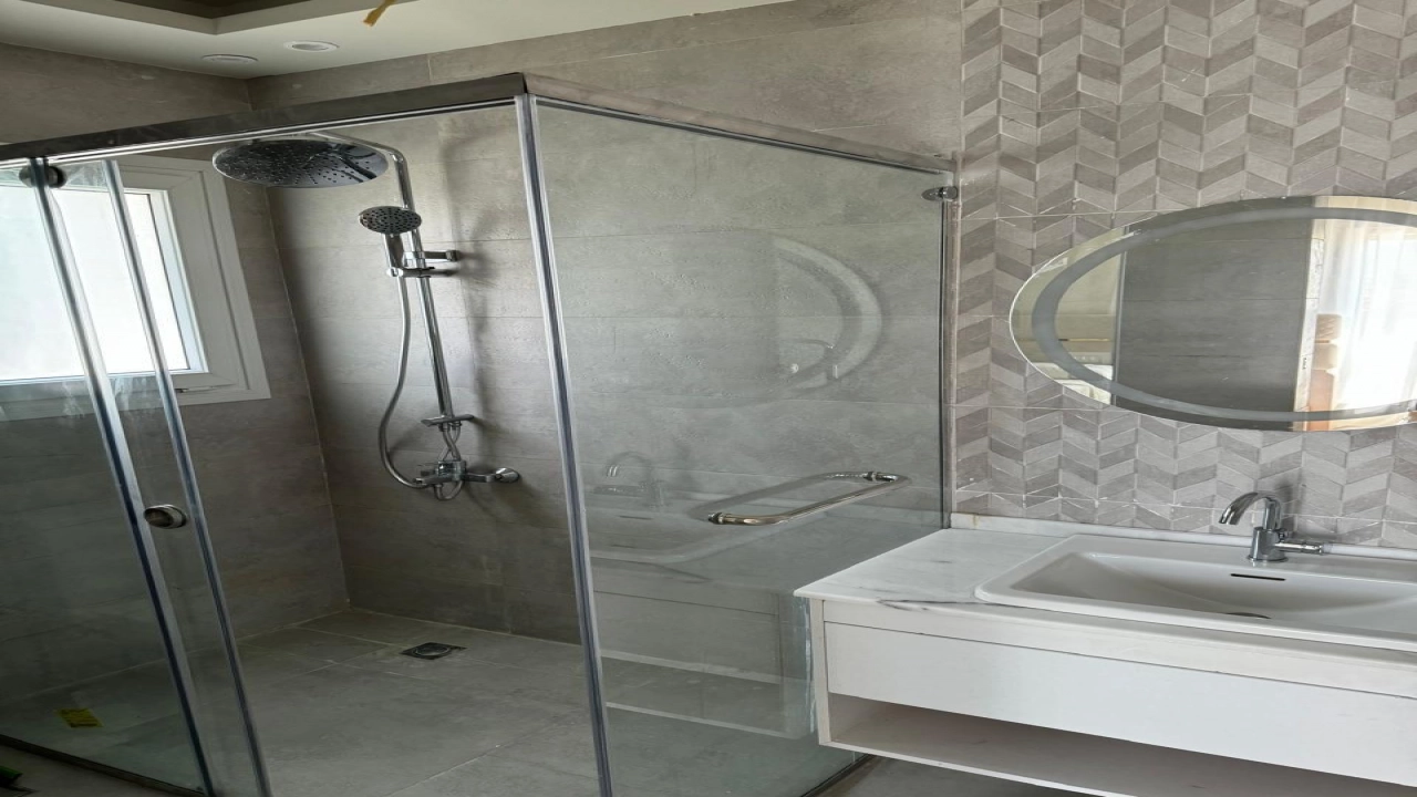 فيلا 5 غرف بالساحل الشمالي قرية