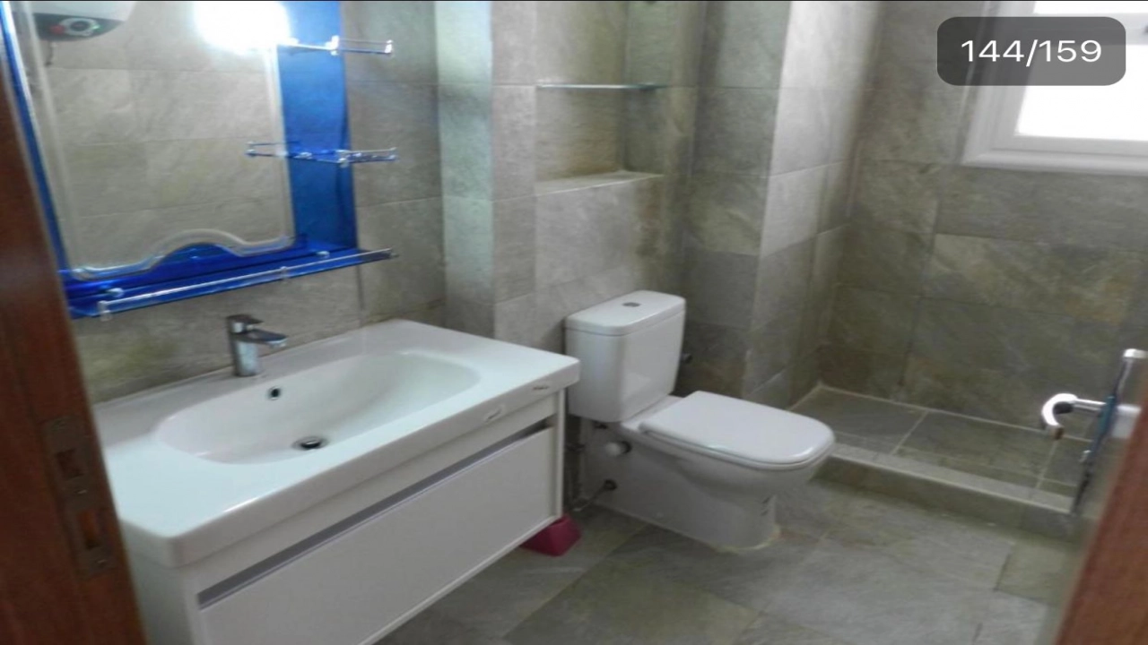 فيلا للايجار في امواج الساحل الشمالي الدور الارضي 4 غرف