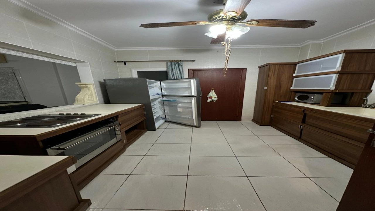 شاليه للايجار في امواج الساحل الشمالي 4غرف