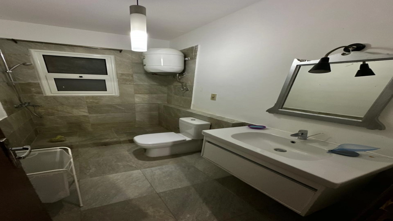 شاليه للايجار في امواج الساحل الشمالي 4غرف