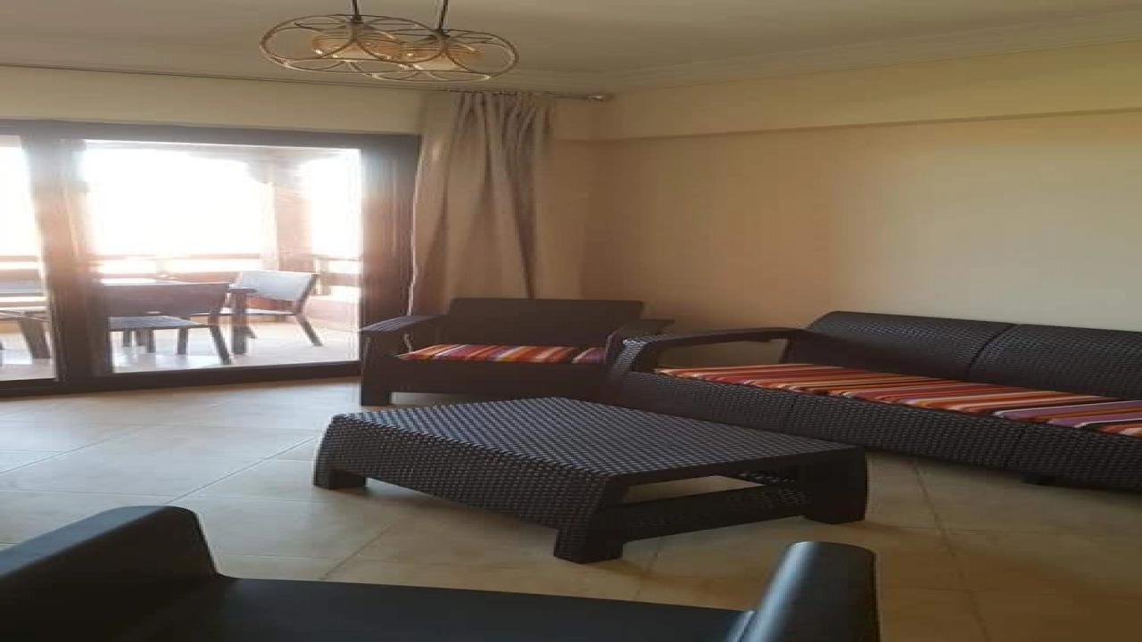 شالية للإيجار في قرية نيس الساحل الشمالي 3 غرف نوم