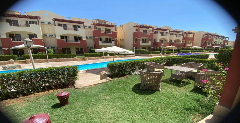 شالية للإيجار في قرية لاسرينا ريد كاربت العين السخنة