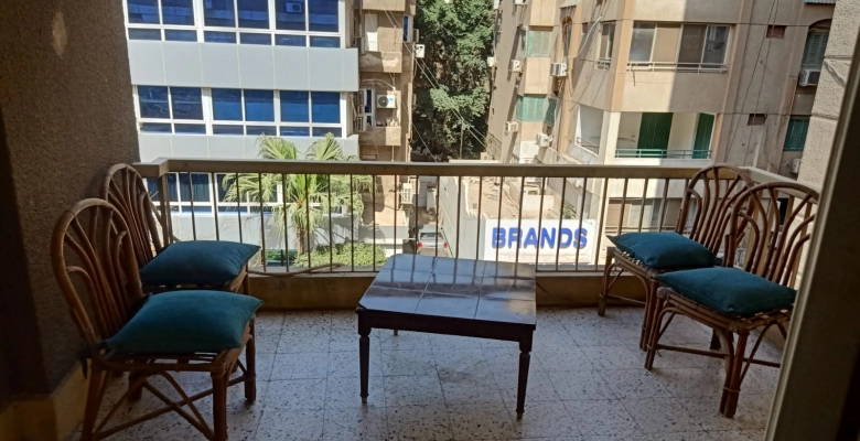 شقة للايجارفى المهندسين    شارع الفلاح متفرع  من شارع شهاب