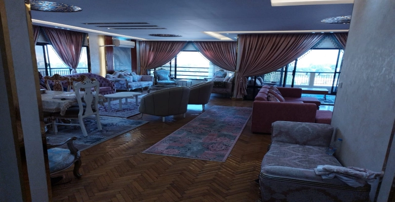 شقة للايجار فى المهندسين شارع محى الدين ابو العز