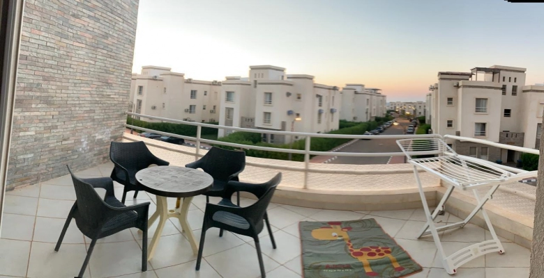 شاليه للإيجار في قرية امواج الساحل الشمالي Chalet for rent in Amwaj North Coast Village