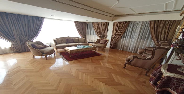 شقه للايجار في عبد المنعم رياض بالجيزه   Apartment for rent at 18 Abdel Moneim Riad Street, Giza
