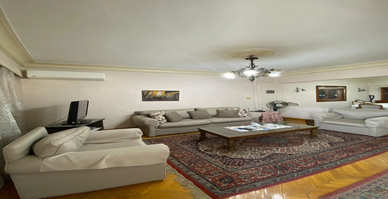 شقة للبيع بالزمالك - شارع ابو الفدا / Apartment for sale or rent in Zamalek - Abu Al Feda Street
