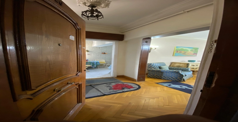 شقة للبيع بالزمالك - شارع ابو الفدا / Apartment for sale or rent in Zamalek - Abu Al Feda Street