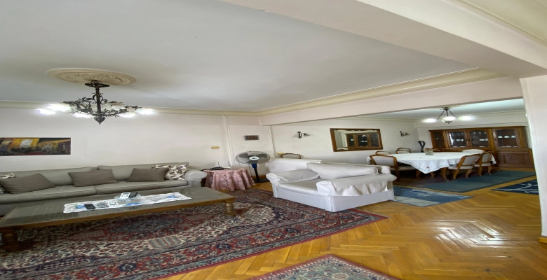 شقة للبيع بالزمالك - شارع ابو الفدا / Apartment for sale or rent in Zamalek - Abu Al Feda Street