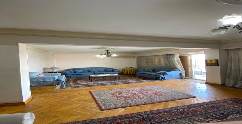 شقة للبيع بالزمالك - شارع ابو الفدا / Apartment for sale or rent in Zamalek - Abu Al Feda Street