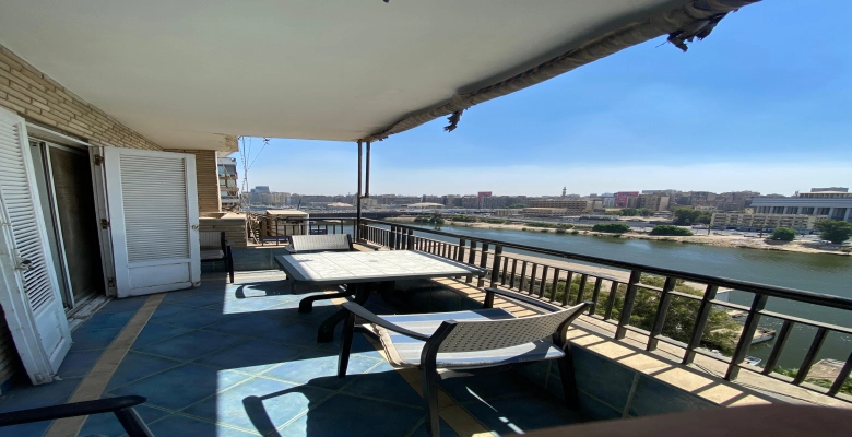 شقة للبيع بالزمالك - شارع ابو الفدا / Apartment for sale or rent in Zamalek - Abu Al Feda Street