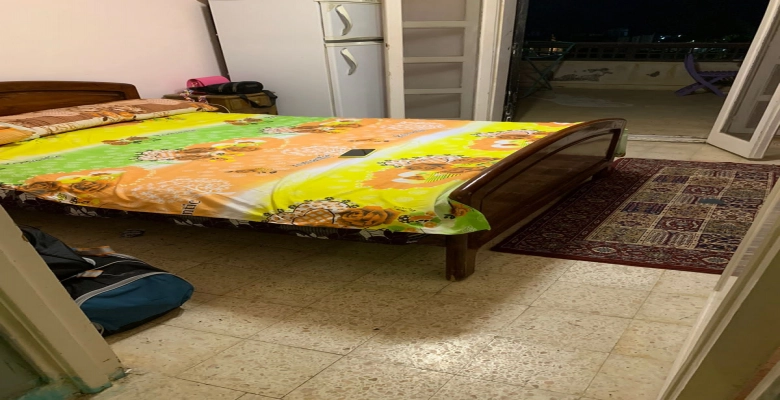 شقه دوبليكس 3 مستويات في عماره 300م من البحر