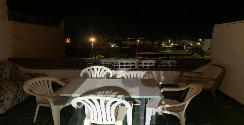 شقه دوبليكس 3 مستويات في عماره 300م من البحر