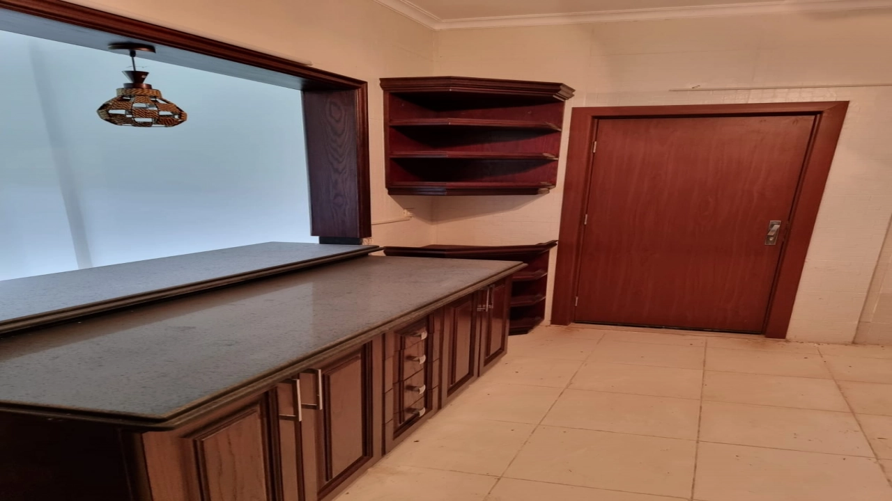 فيلا توين هاوس للبيع - في امواج - الساحل الشمالي