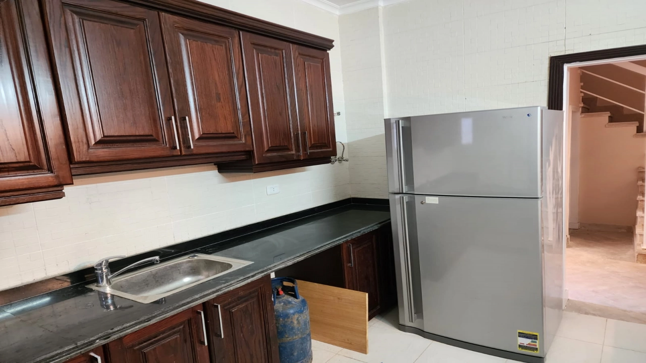 فيلا توين هاوس للبيع - في امواج - الساحل الشمالي