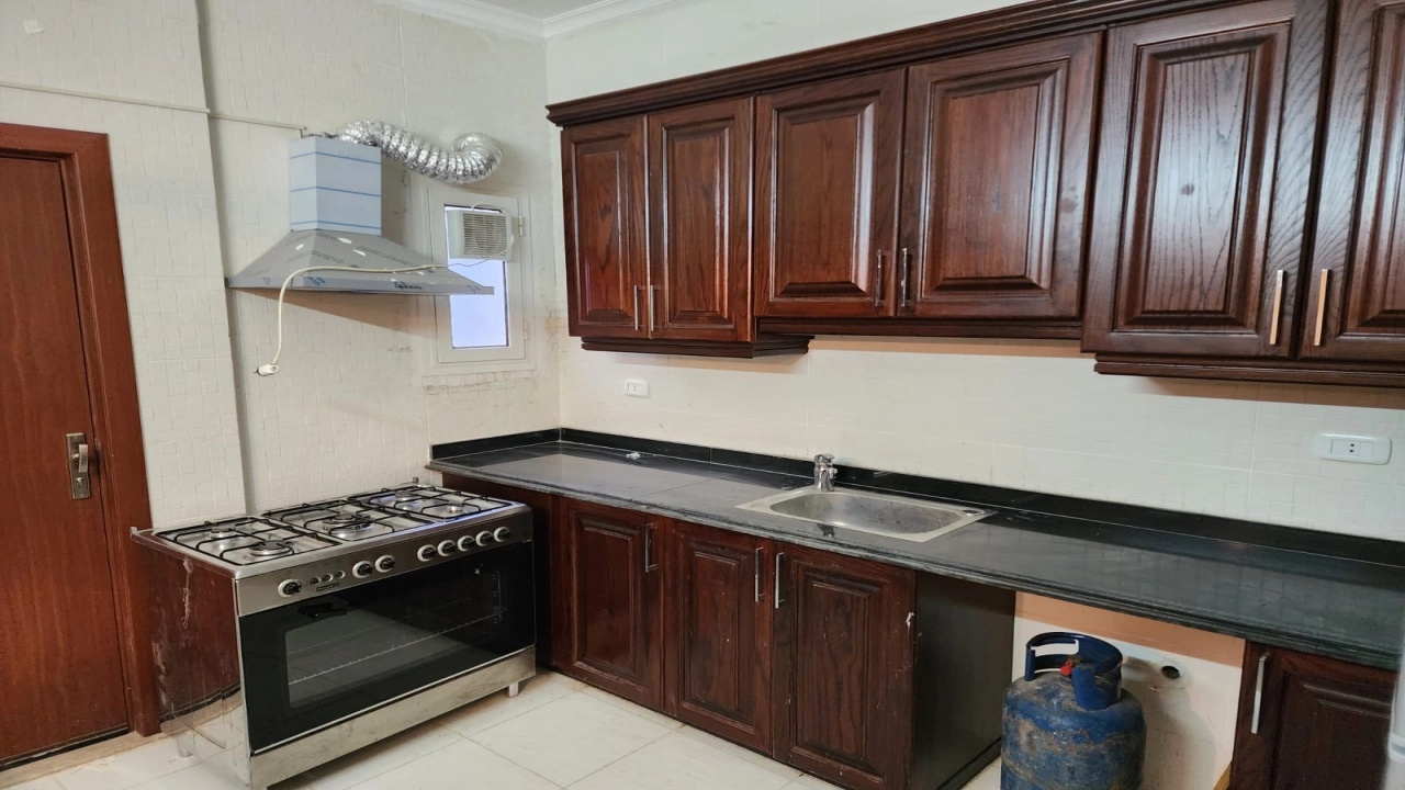 فيلا توين هاوس للبيع - في امواج - الساحل الشمالي